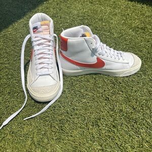 NIKE Blazer Mid '77 Womens Shoes